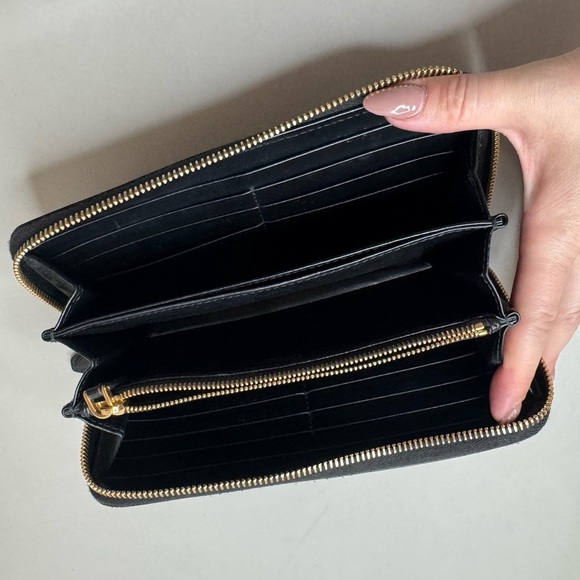 Authentic Prada Black Leather Continental Zip Wallet – Gold Hardware - Picture 8 of 12